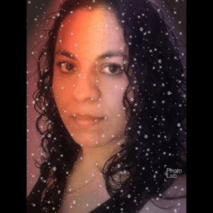 Meet your Posher, Edith